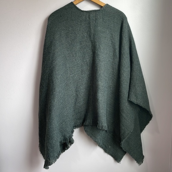 Universal Thread - OS - Blue/Gray wrap jacket - Picture 2 of 3